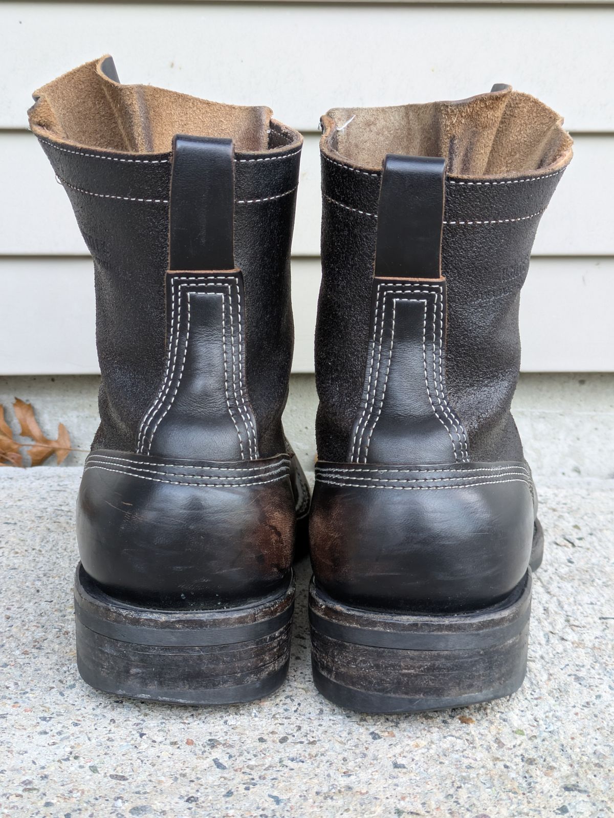 Photo by Monkley on December 5, 2025 of the White's Farmer/Rancher in Horween Black Chromexcel & Horween Black Waxed Flesh.