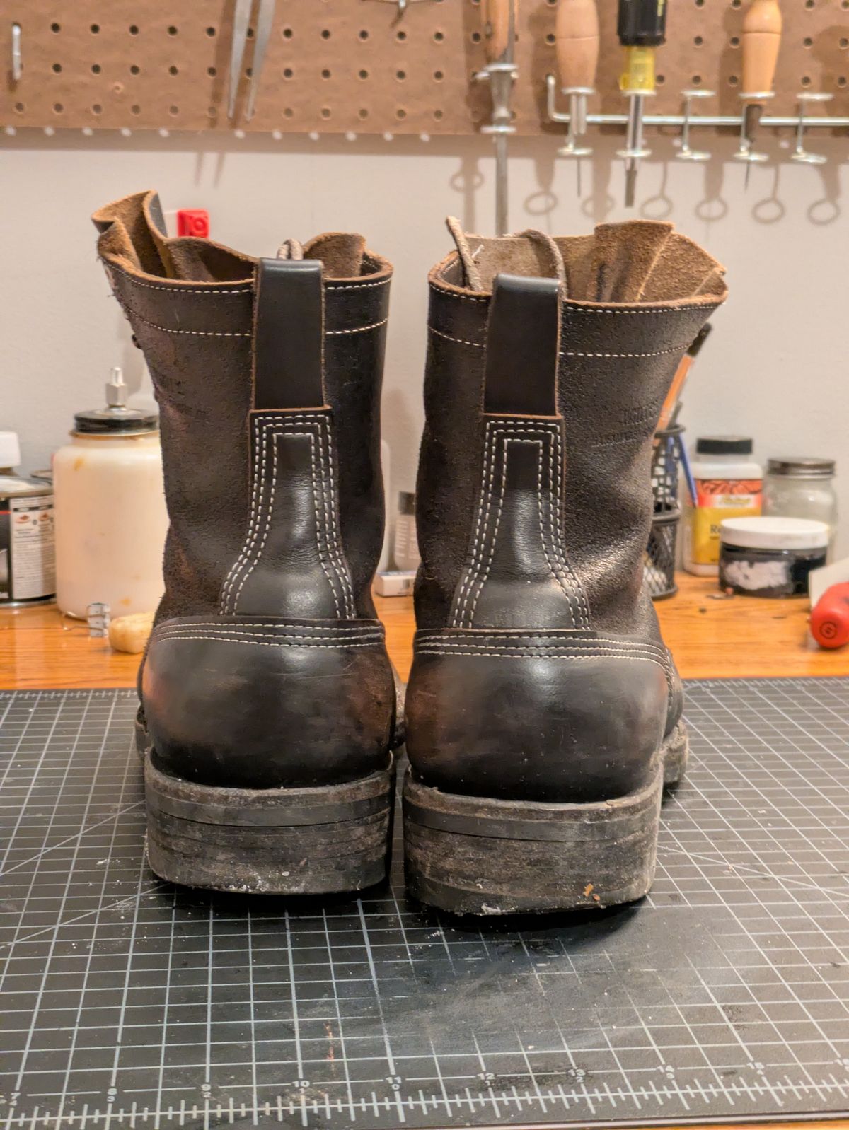 Photo by Monkley on January 6, 2026 of the White's Farmer/Rancher in Horween Black Chromexcel & Horween Black Waxed Flesh.