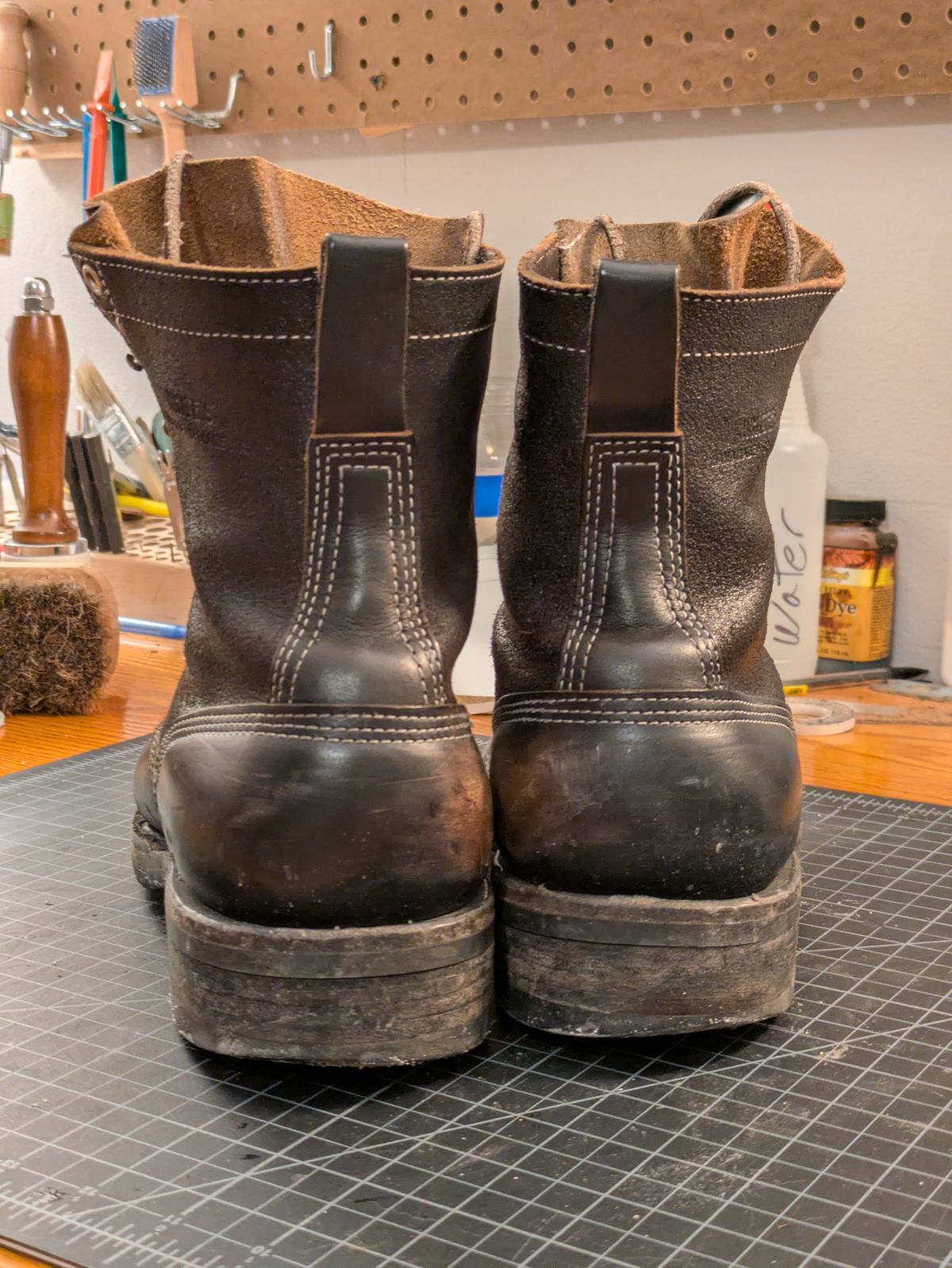 Photo by Monkley on February 6, 2026 of the White's Farmer/Rancher in Horween Black Chromexcel & Horween Black Waxed Flesh.