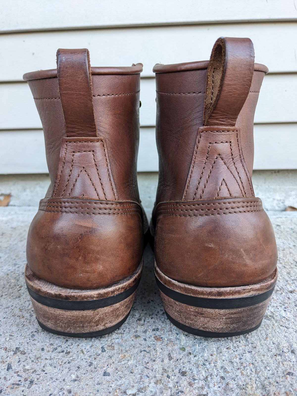 Photo by Monkley on February 3, 2024 of the Nicks Robert in Seidel 1964 Brown.
