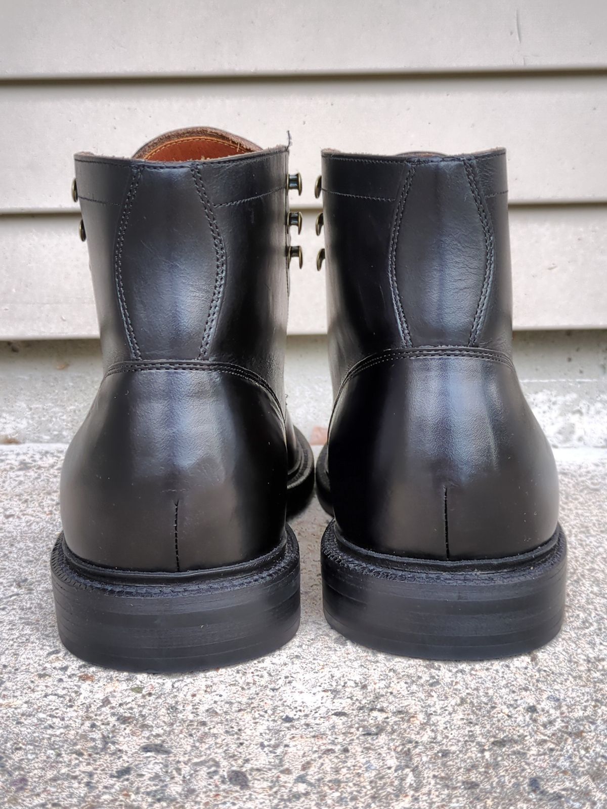 Photo by Monkley on October 2, 2024 of the Grant Stone Diesel Boot in Horween Black Chromexcel.
