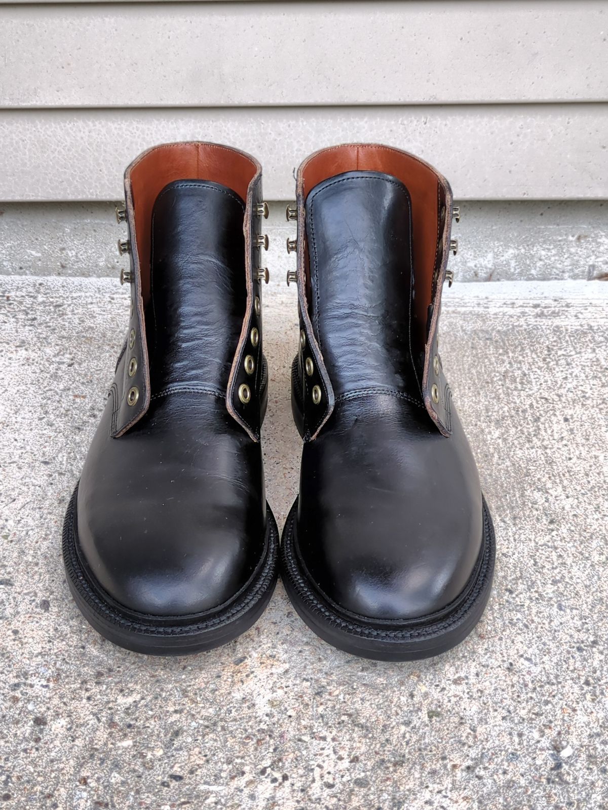 Photo by Monkley on October 2, 2024 of the Grant Stone Diesel Boot in Horween Black Chromexcel.
