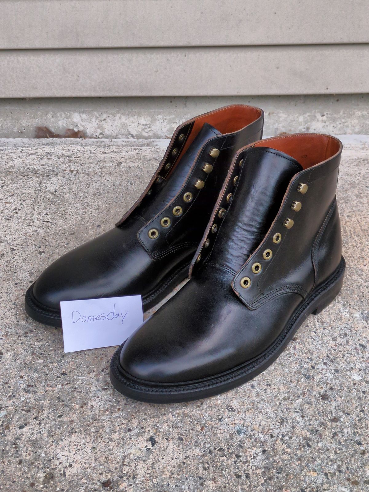 Photo by Monkley on October 2, 2024 of the Grant Stone Diesel Boot in Horween Black Chromexcel.