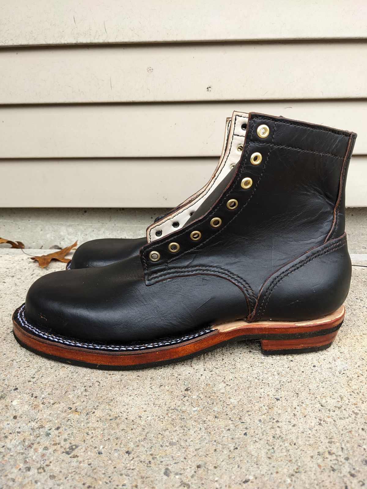 Photo by Monkley on November 5, 2023 of the Self-Made Unknown Model in S.B. Foot Black Prairie.