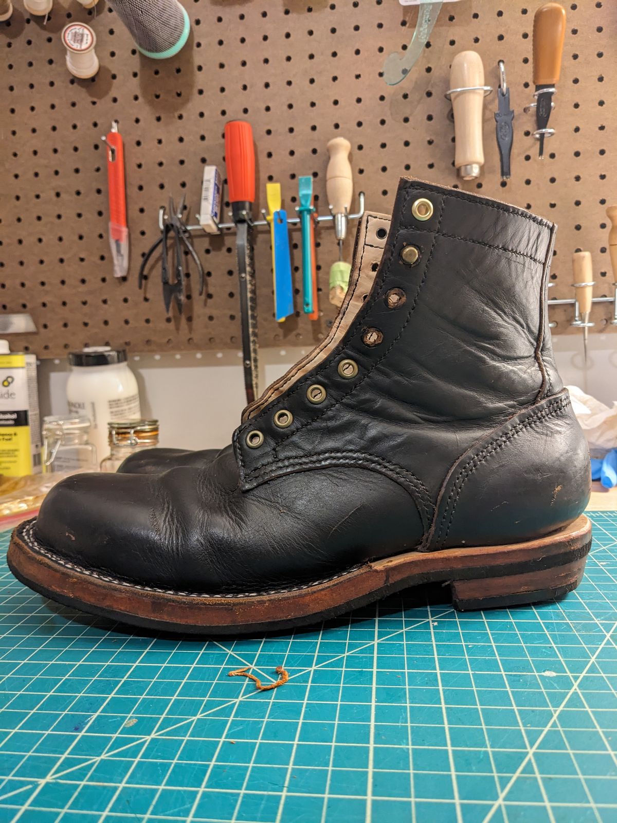 Photo by Monkley on January 6, 2024 of the Self-Made Unknown Model in S.B. Foot Black Prairie.