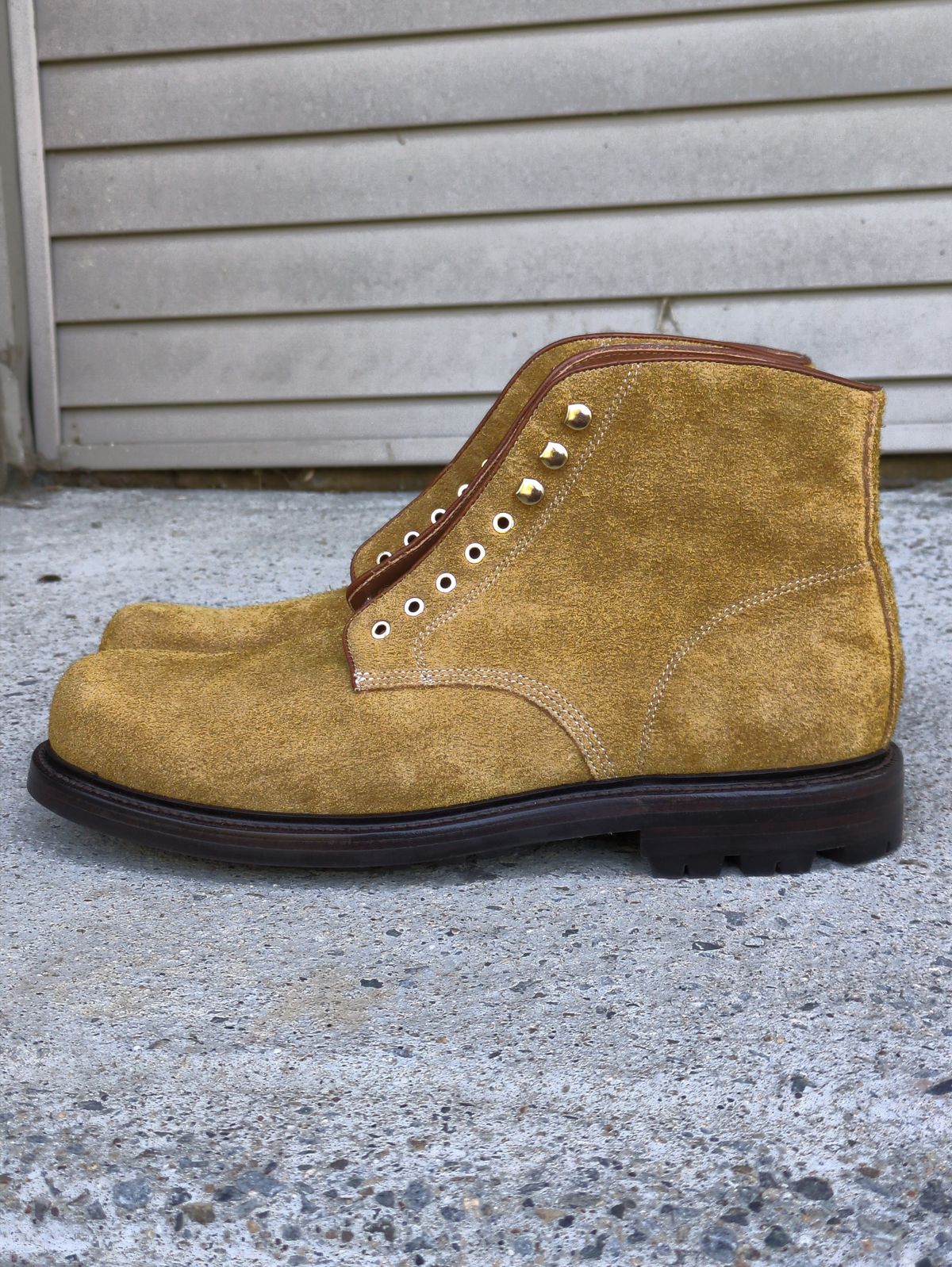 Photo by Monkley on October 3, 2025 of the Grant Stone Baroda Boot in C.F. Stead Snuff Desert Oasis Suede.