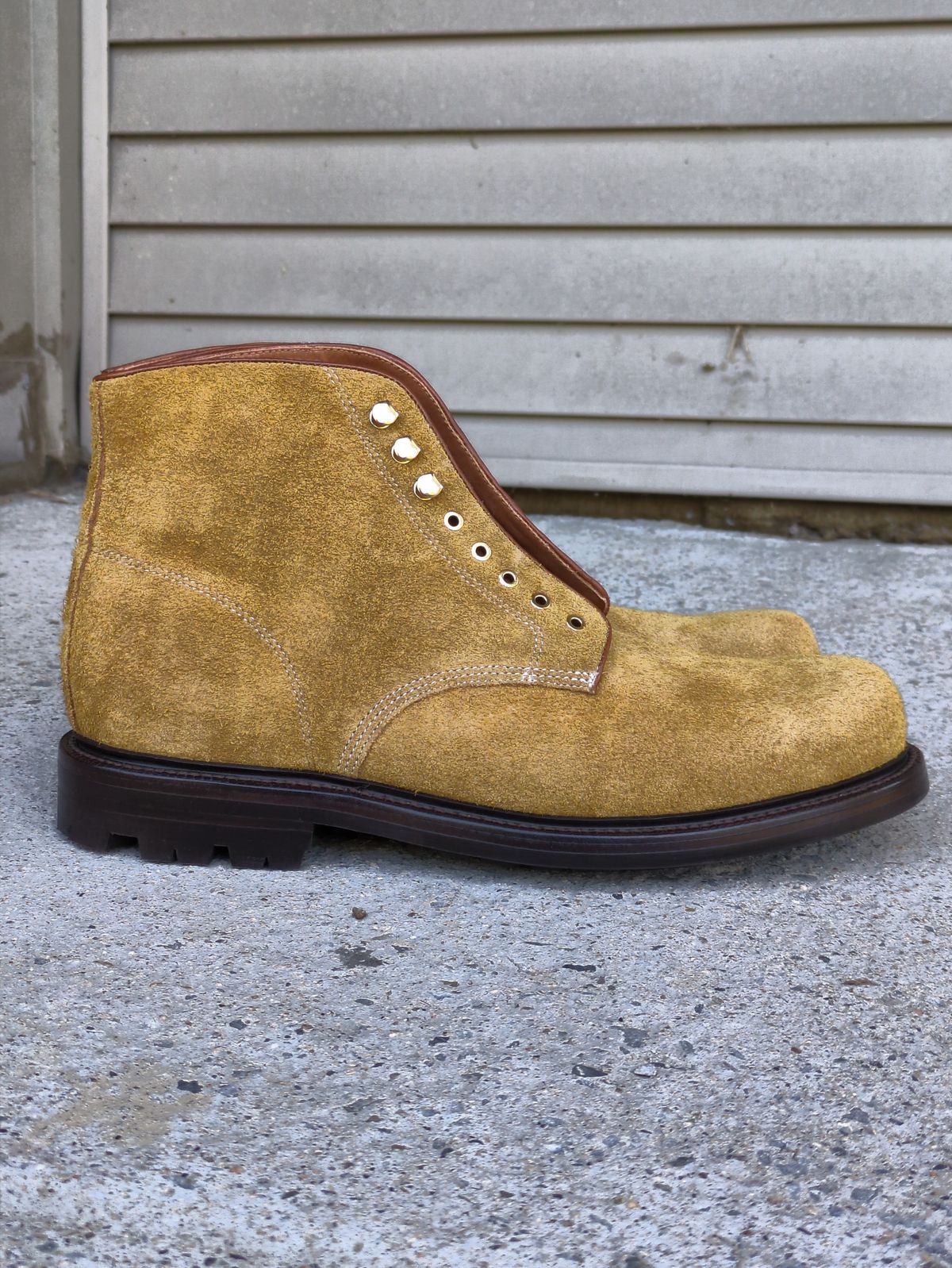 Photo by Monkley on October 3, 2025 of the Grant Stone Baroda Boot in C.F. Stead Snuff Desert Oasis Suede.