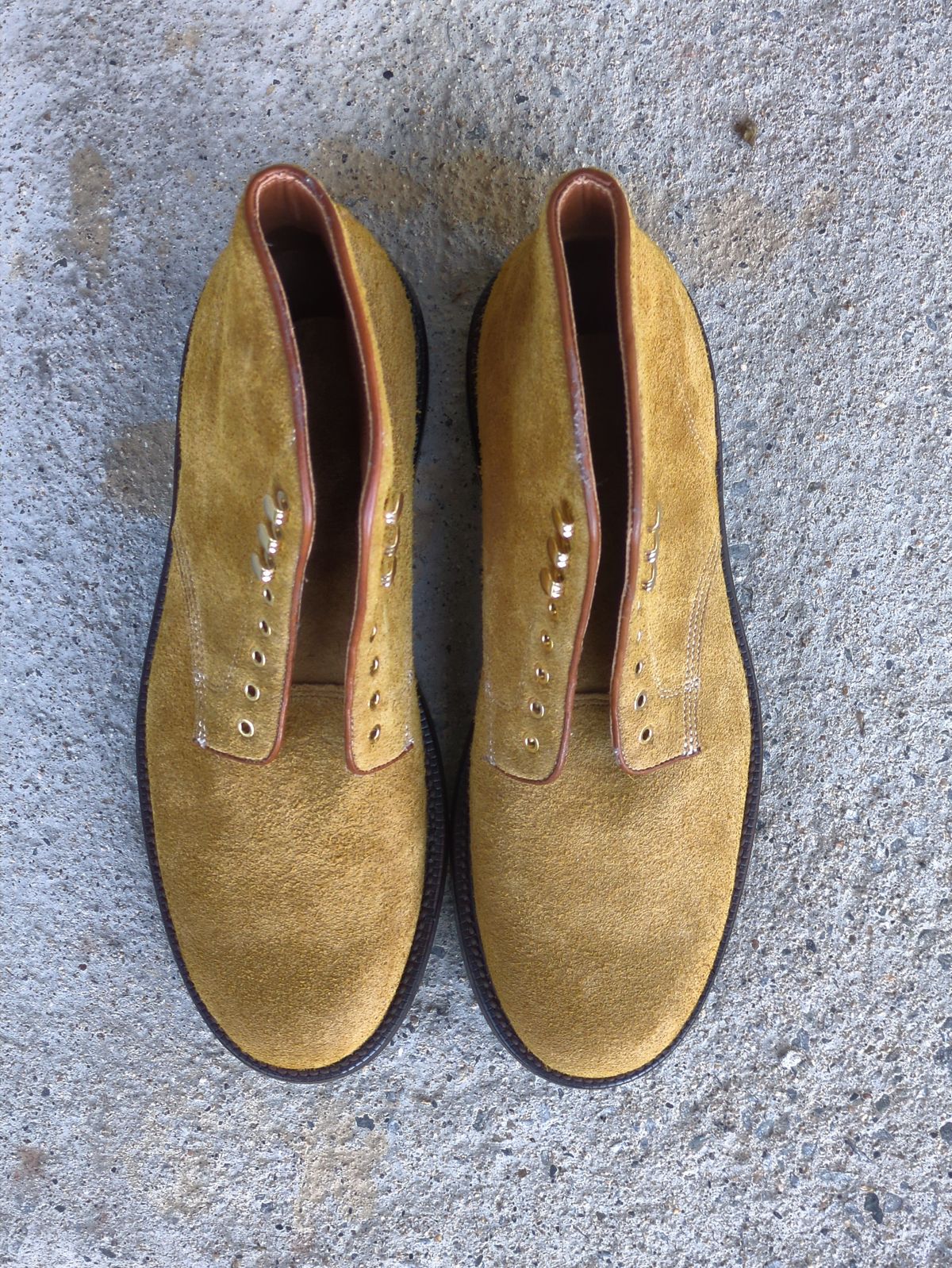 Photo by Monkley on October 3, 2025 of the Grant Stone Baroda Boot in C.F. Stead Snuff Desert Oasis Suede.