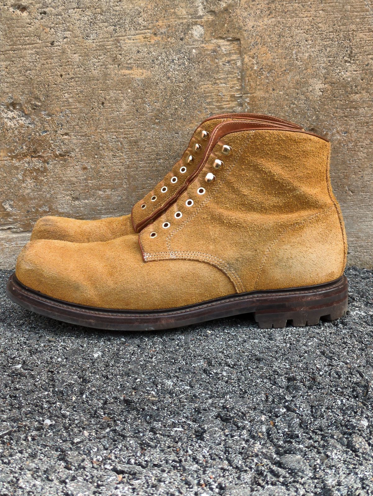 Photo by Monkley on November 5, 2025 of the Grant Stone Baroda Boot in C.F. Stead Snuff Desert Oasis Suede.