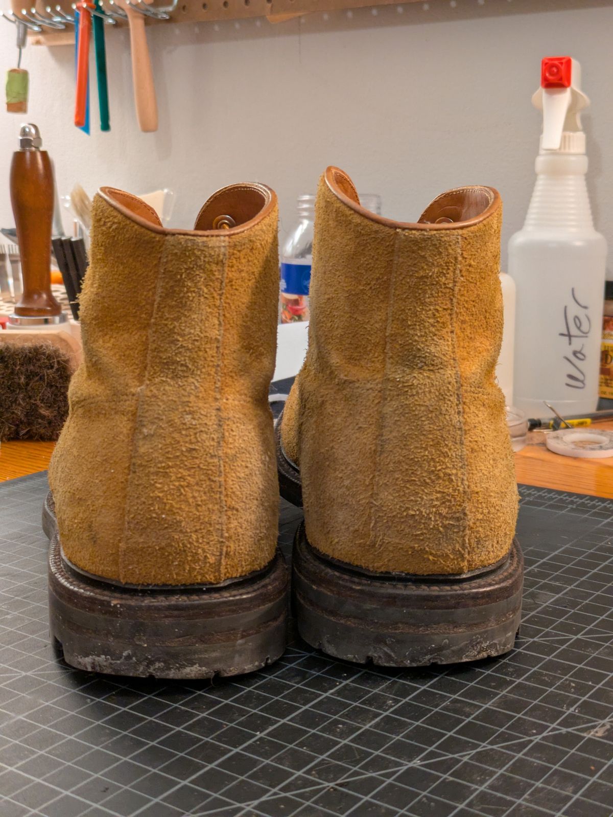 Photo by Monkley on February 6, 2026 of the Grant Stone Baroda Boot in C.F. Stead Snuff Desert Oasis Suede.