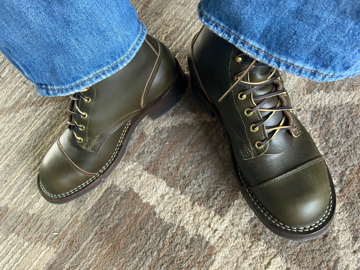 Photo by pherble on February 3, 2025 of the Nicks Trooper in Horween Shackleton Greener Pastures.