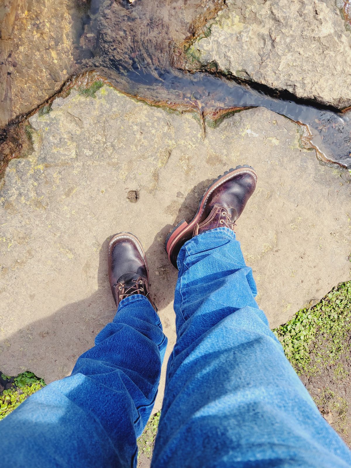 Photo by brew_seagulls on March 15, 2023 of the Nicks Urban Logger in Horween Brown Waxed Flesh.