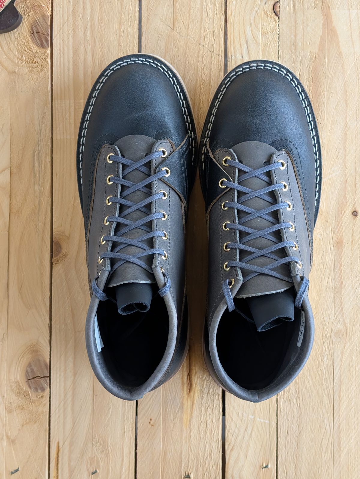 Photo by stoicsasquatch on November 5, 2025 of the Nicks x Stitchdown Prototype in Horween cypress light Gray & Horween Pacific Waxed Flesh.