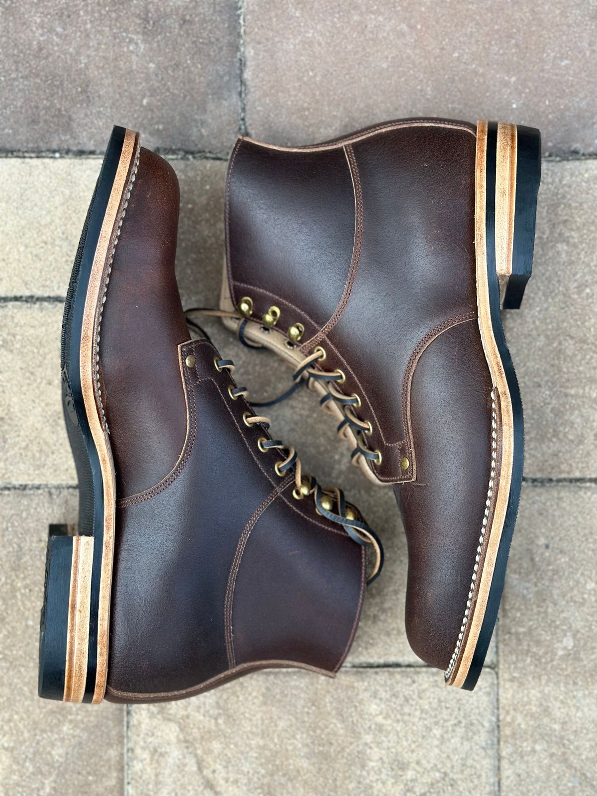 Photo by horweendreams on October 5, 2023 of the Østmo Type I in Horween Cinnamon Waxed Flesh.