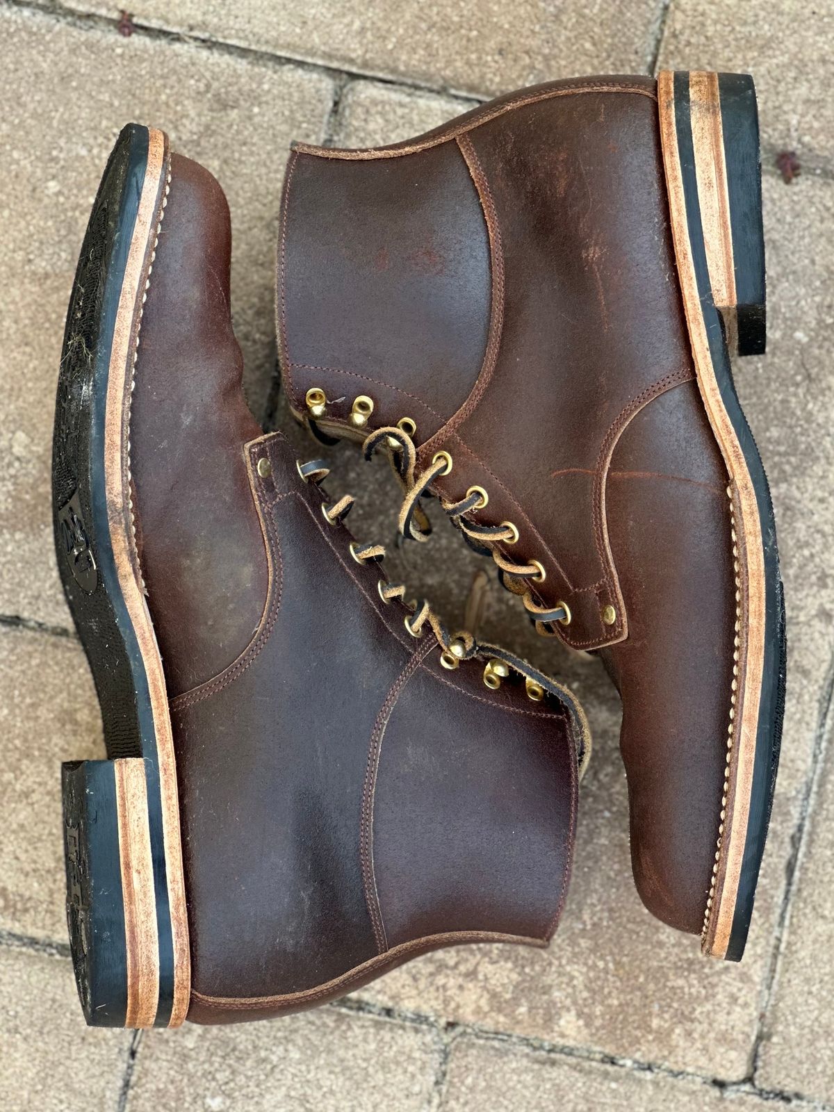 Photo by horweendreams on November 5, 2023 of the Østmo Type I in Horween Cinnamon Waxed Flesh.