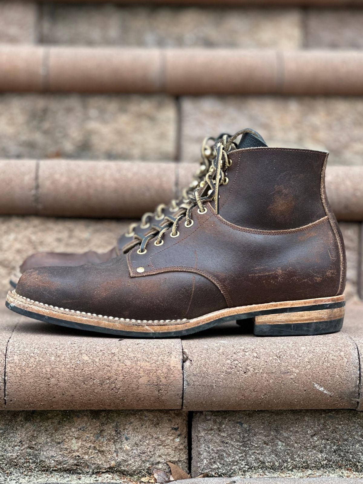 Photo by horweendreams on December 1, 2023 of the Østmo Type I in Horween Cinnamon Waxed Flesh.