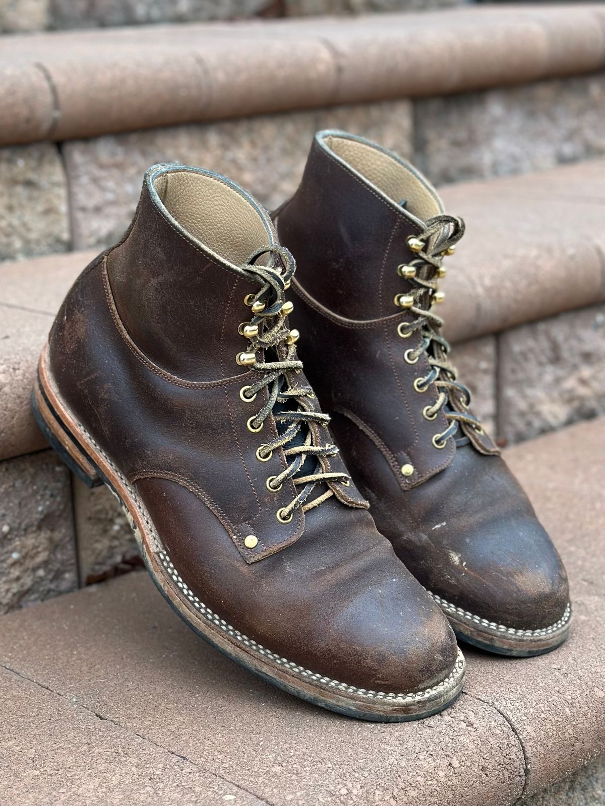 Photo by horweendreams on March 5, 2024 of the Østmo Type I in Horween Cinnamon Waxed Flesh.