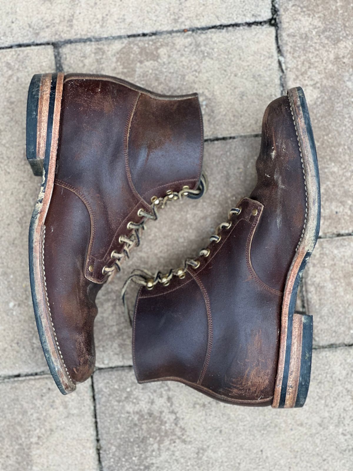 Photo by horweendreams on March 5, 2024 of the Østmo Type I in Horween Cinnamon Waxed Flesh.