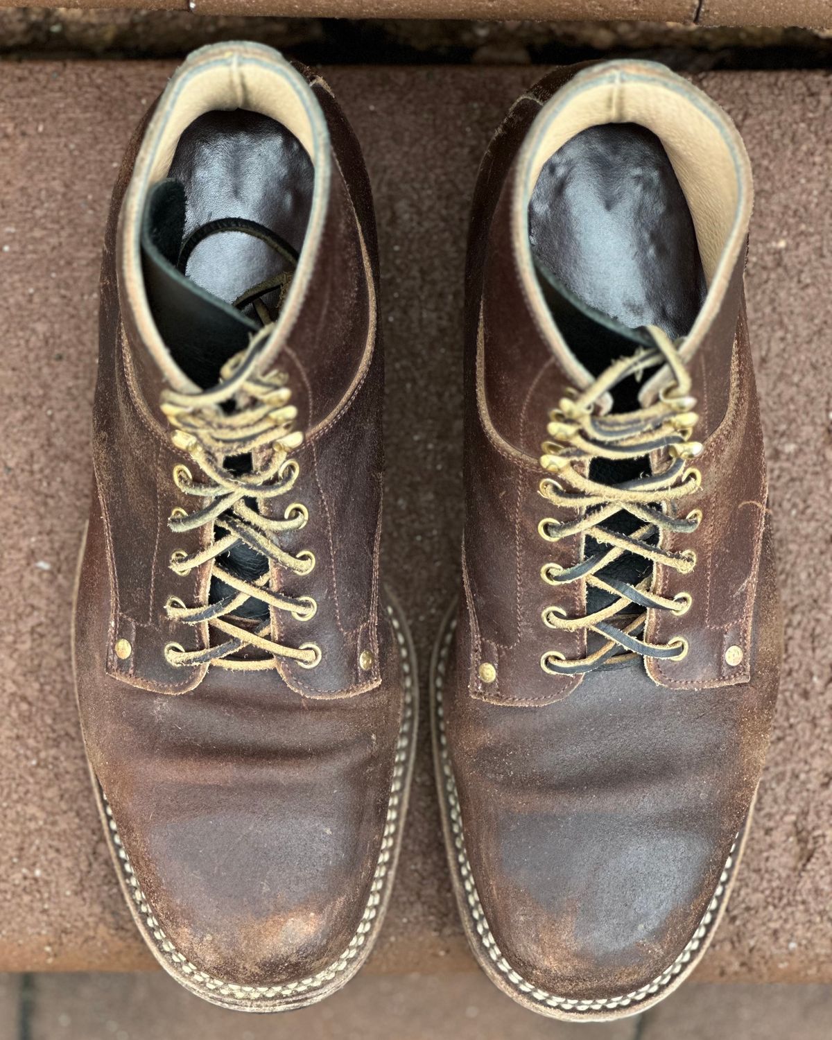Photo by horweendreams on April 5, 2024 of the Østmo Type I in Horween Cinnamon Waxed Flesh.