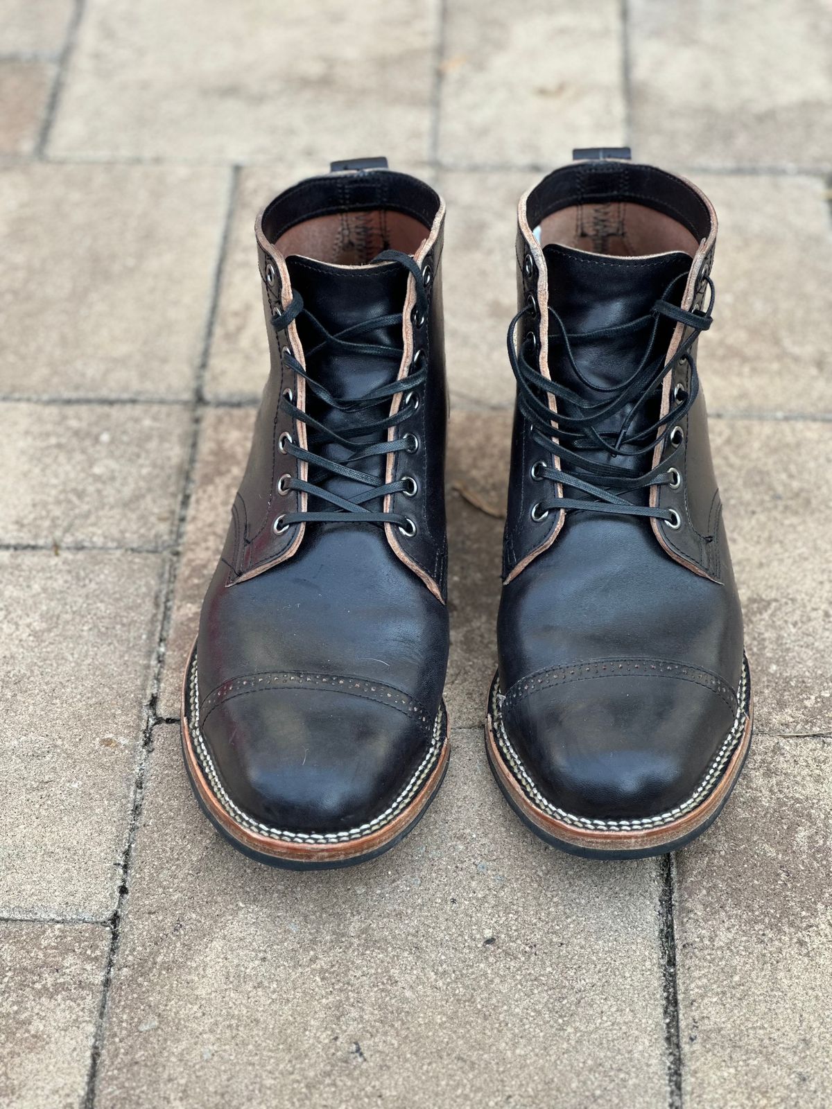 Photo by horweendreams on November 5, 2023 of the Viberg Service Boot BCT in Maryam Black Horsebutt.
