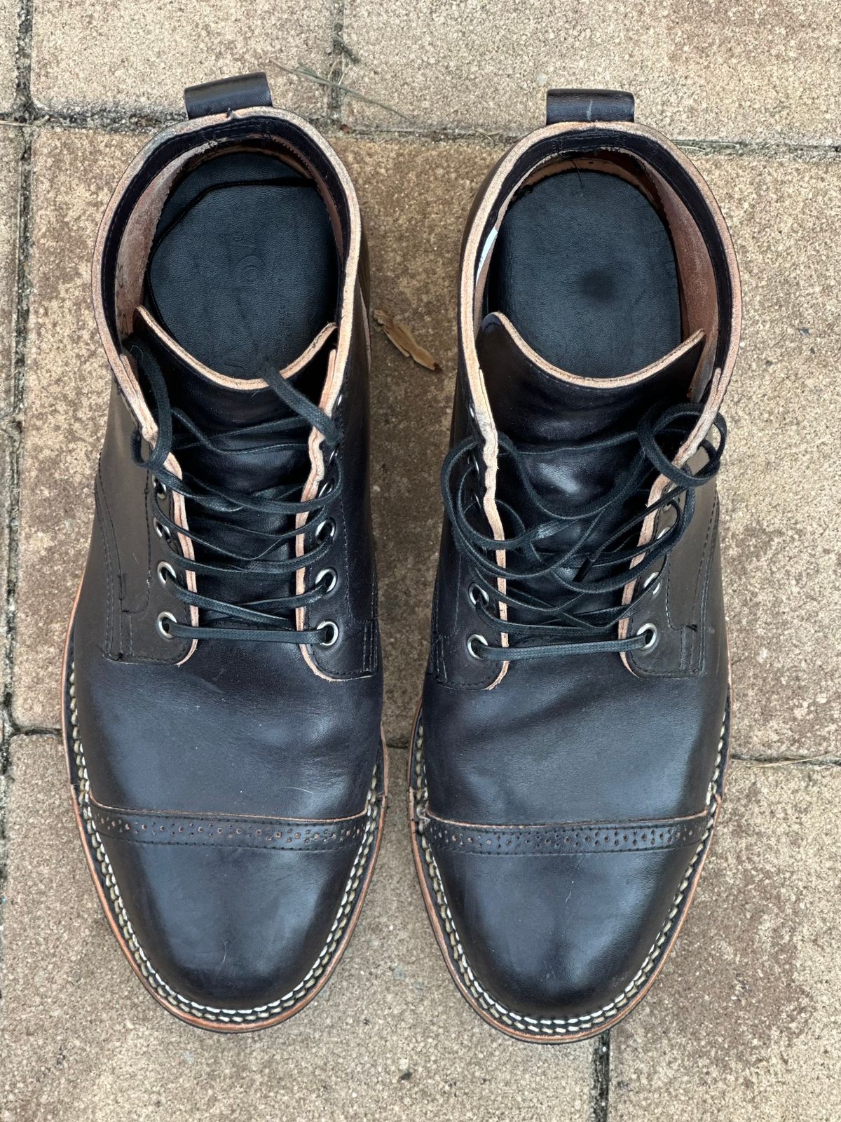 Photo by horweendreams on November 5, 2023 of the Viberg Service Boot BCT in Maryam Black Horsebutt.