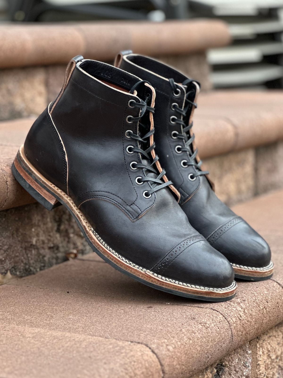 Photo by horweendreams on December 1, 2023 of the Viberg Service Boot BCT in Maryam Black Horsebutt.