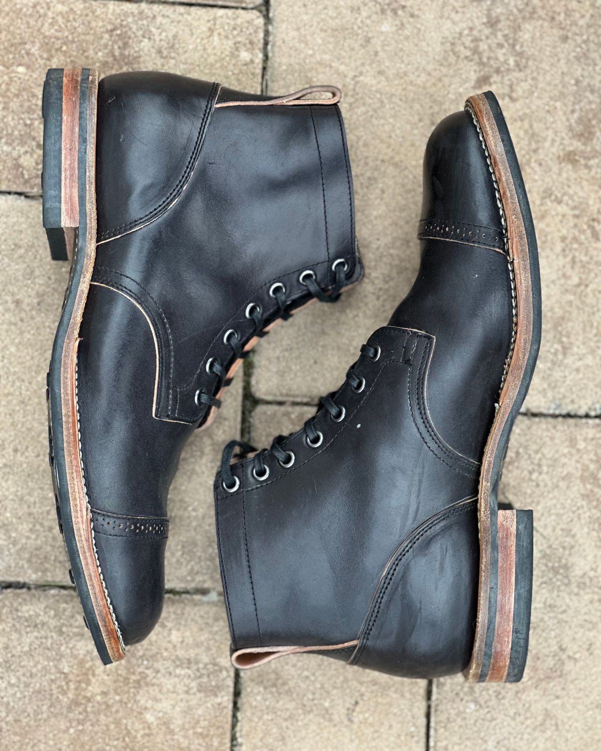 Photo by horweendreams on January 4, 2024 of the Viberg Service Boot BCT in Maryam Black Horsebutt.
