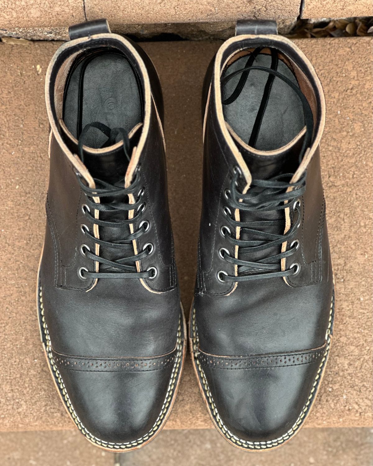 Photo by horweendreams on January 4, 2024 of the Viberg Service Boot BCT in Maryam Black Horsebutt.