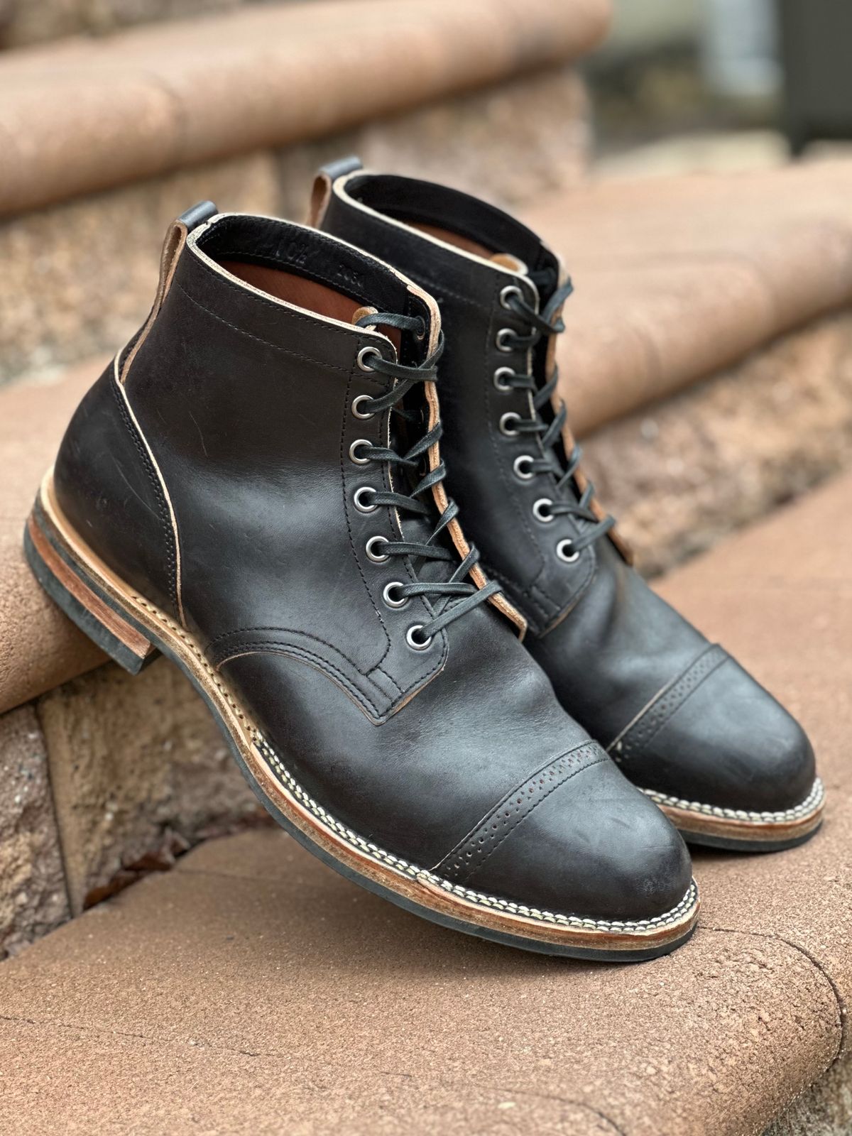 Photo by horweendreams on March 4, 2024 of the Viberg Service Boot BCT in Maryam Black Horsebutt.