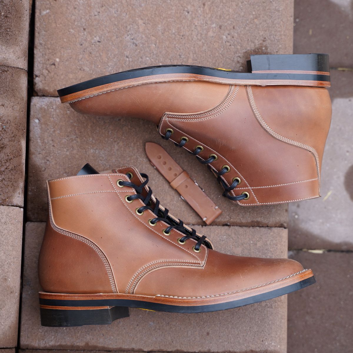 Photo by horweendreams on October 4, 2022 of the Onderhoud SVC01 Boondocker in Horween Unglazed Natural Shell Cordovan.