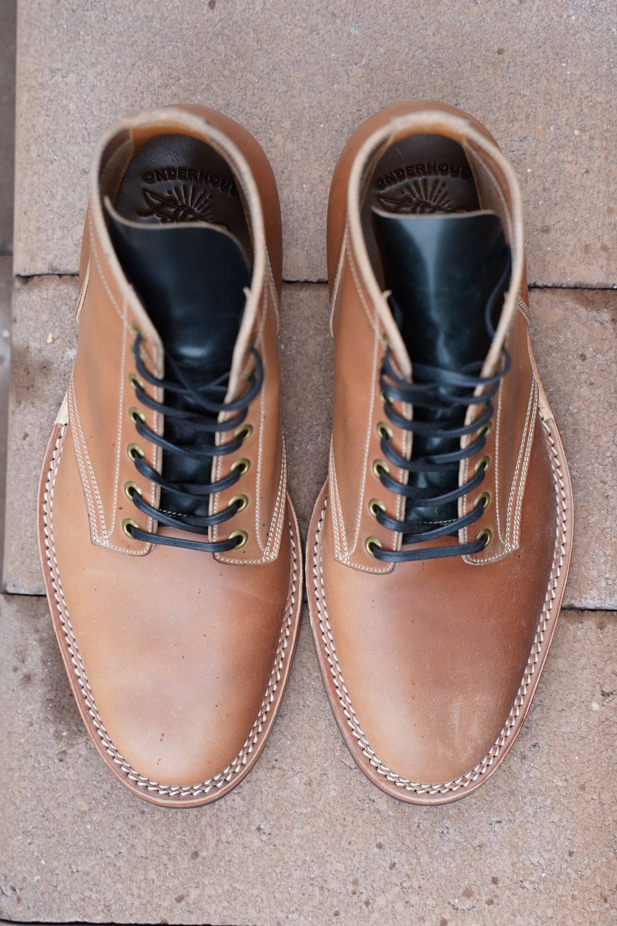 Photo by horweendreams on October 4, 2022 of the Onderhoud SVC01 Boondocker in Horween Unglazed Natural Shell Cordovan.