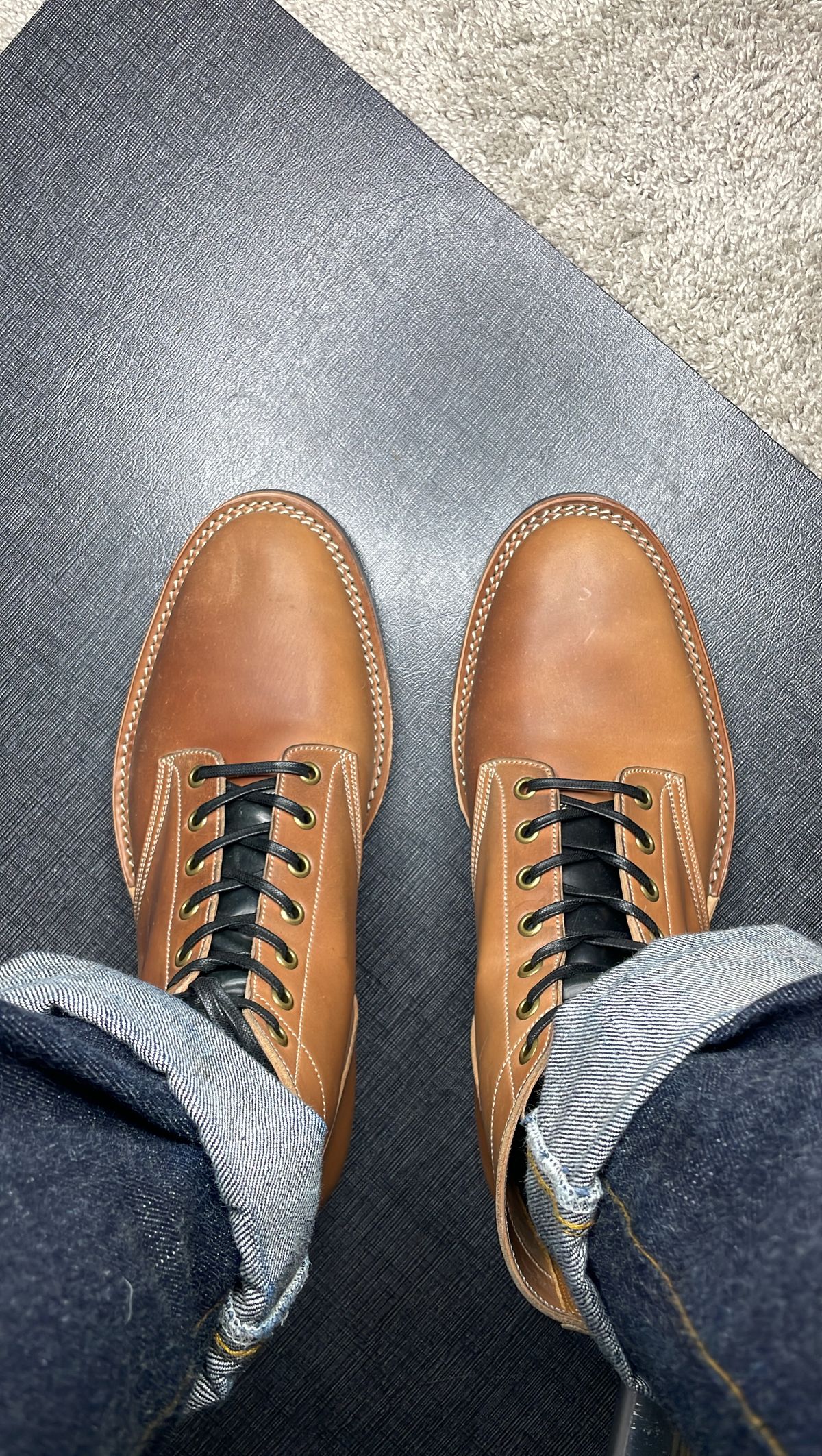 Photo by horweendreams on October 6, 2022 of the Onderhoud SVC01 Boondocker in Horween Unglazed Natural Shell Cordovan.