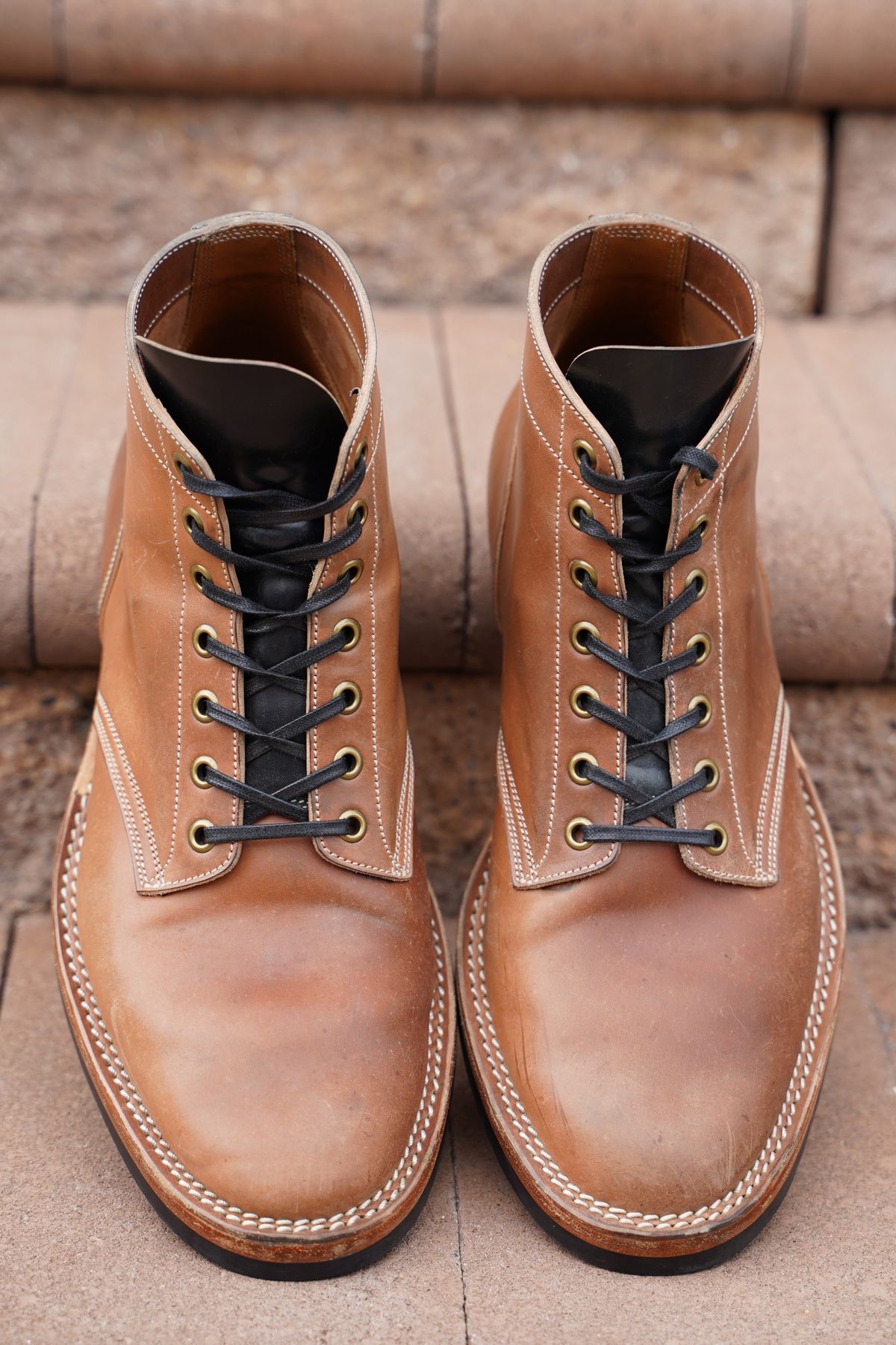 Photo by horweendreams on November 5, 2022 of the Onderhoud SVC01 Boondocker in Horween Unglazed Natural Shell Cordovan.