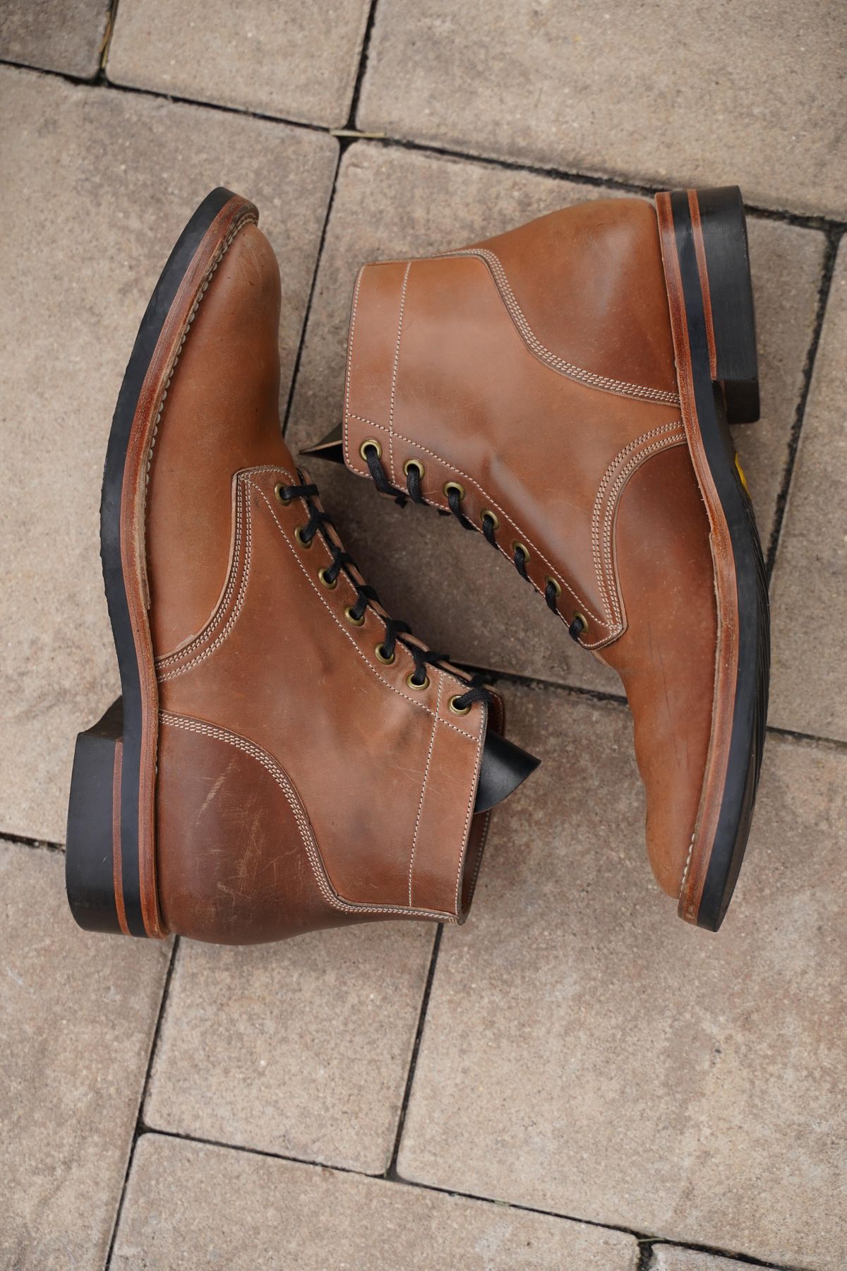 Photo by horweendreams on November 5, 2022 of the Onderhoud SVC01 Boondocker in Horween Unglazed Natural Shell Cordovan.
