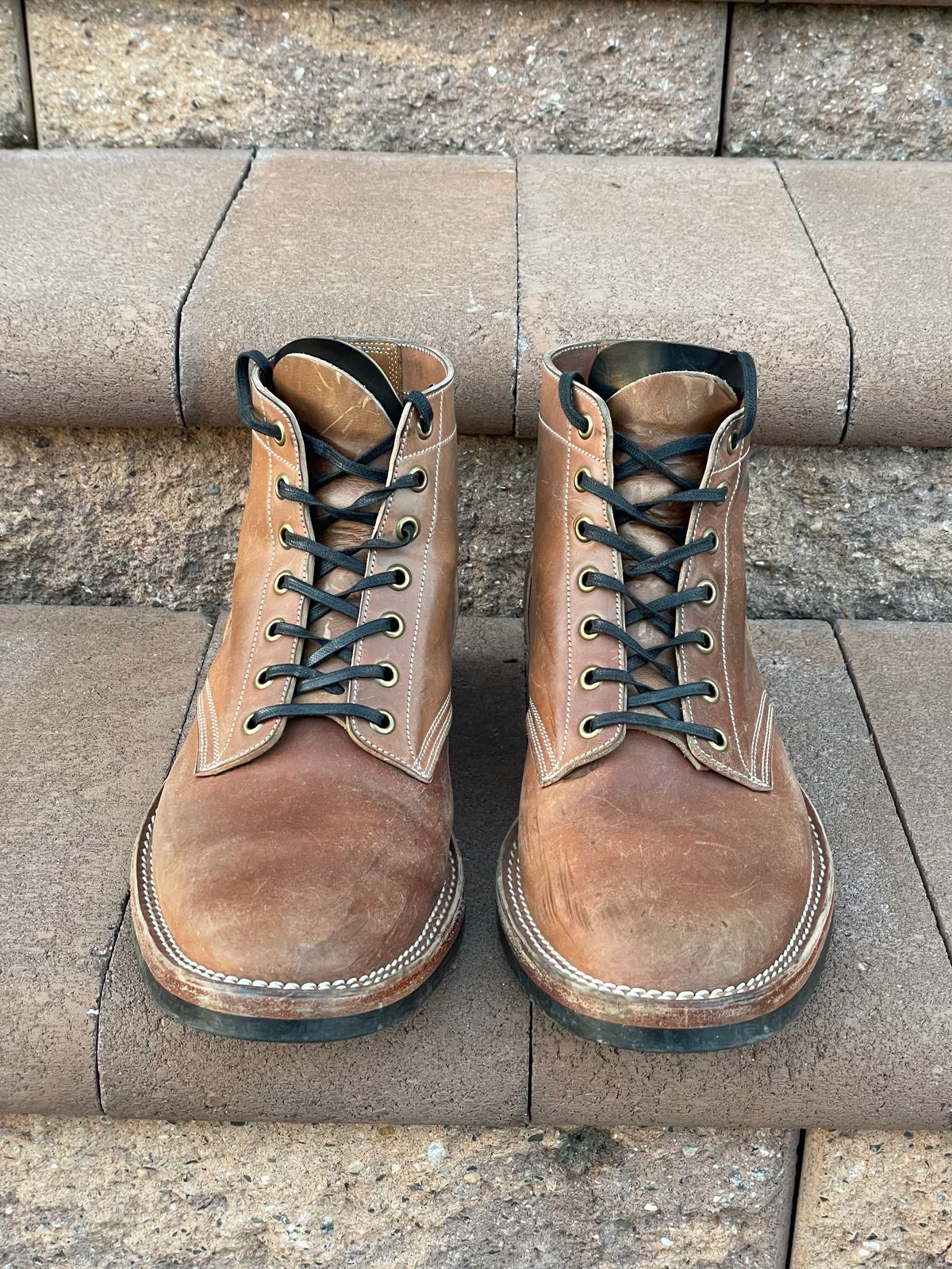 Photo by horweendreams on December 5, 2022 of the Onderhoud SVC01 Boondocker in Horween Unglazed Natural Shell Cordovan.