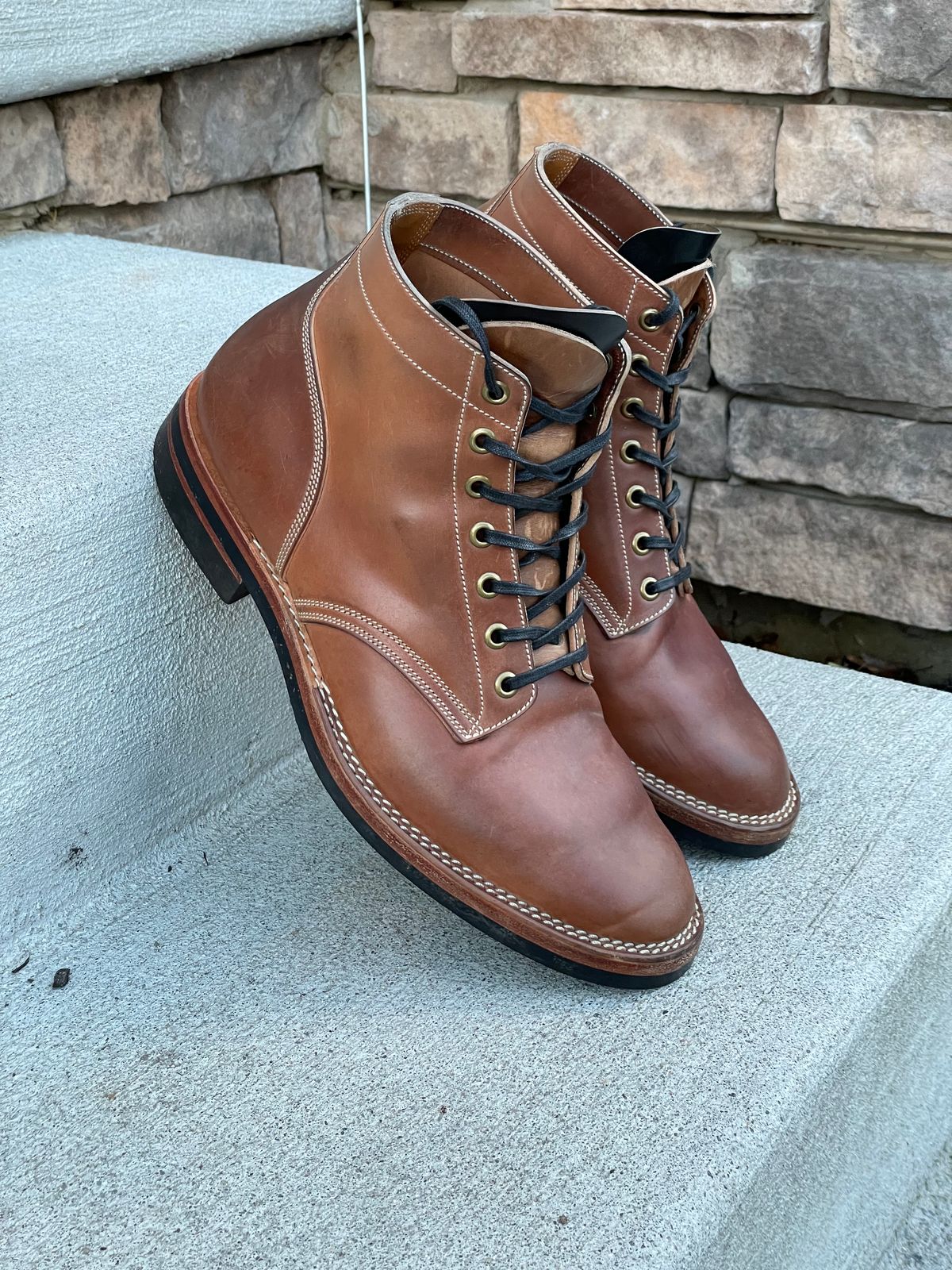 Photo by horweendreams on January 5, 2023 of the Onderhoud SVC01 Boondocker in Horween Unglazed Natural Shell Cordovan.