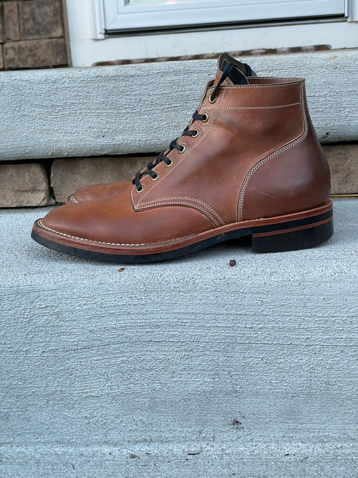 Photo by horweendreams on January 5, 2023 of the Onderhoud SVC01 Boondocker in Horween Unglazed Natural Shell Cordovan.