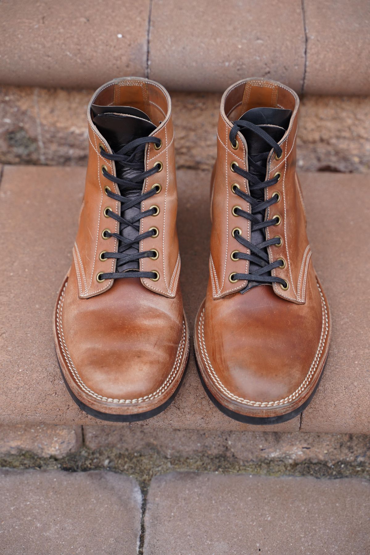 Photo by horweendreams on February 5, 2023 of the Onderhoud SVC01 Boondocker in Horween Unglazed Natural Shell Cordovan.