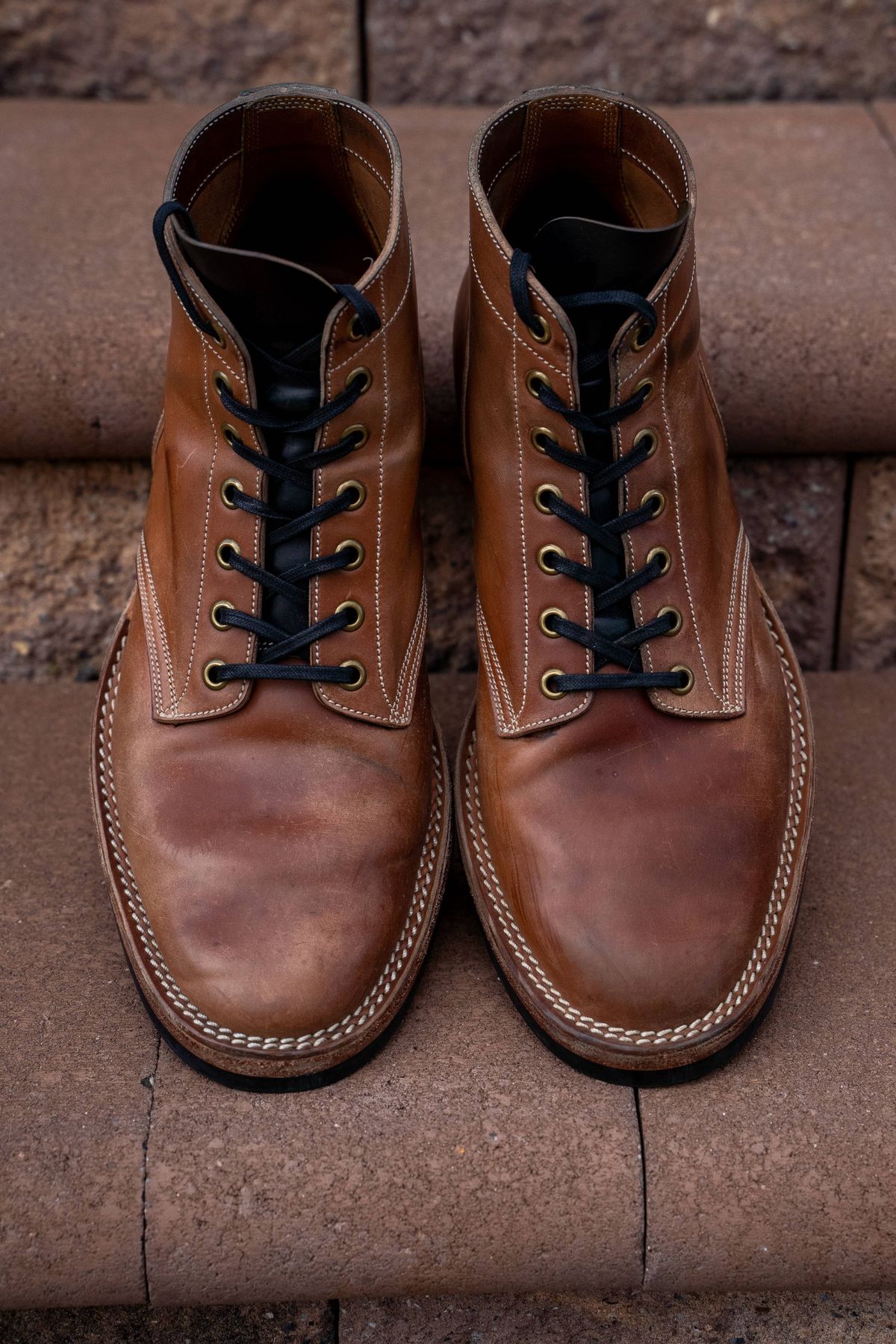 Photo by horweendreams on March 4, 2023 of the Onderhoud SVC01 Boondocker in Horween Unglazed Natural Shell Cordovan.