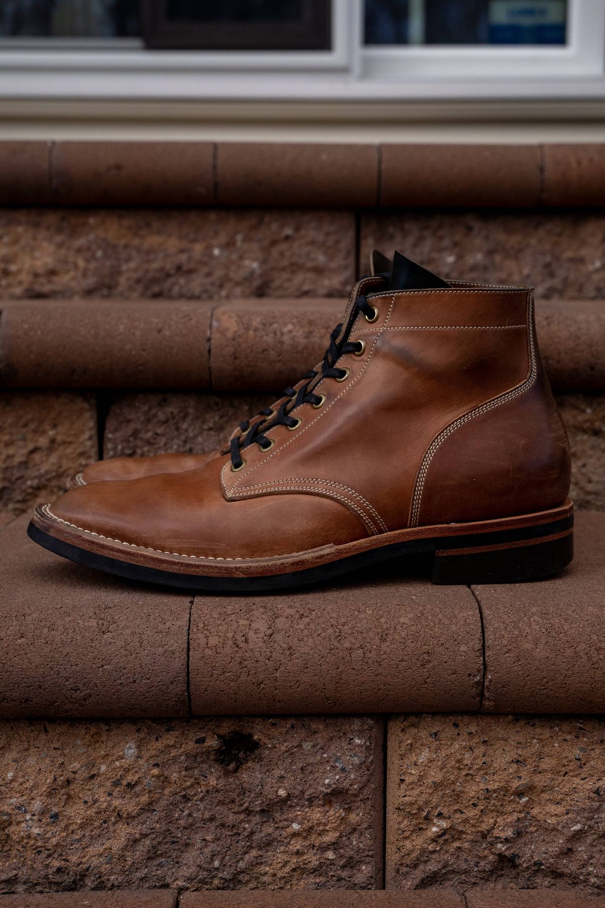 Photo by horweendreams on March 4, 2023 of the Onderhoud SVC01 Boondocker in Horween Unglazed Natural Shell Cordovan.