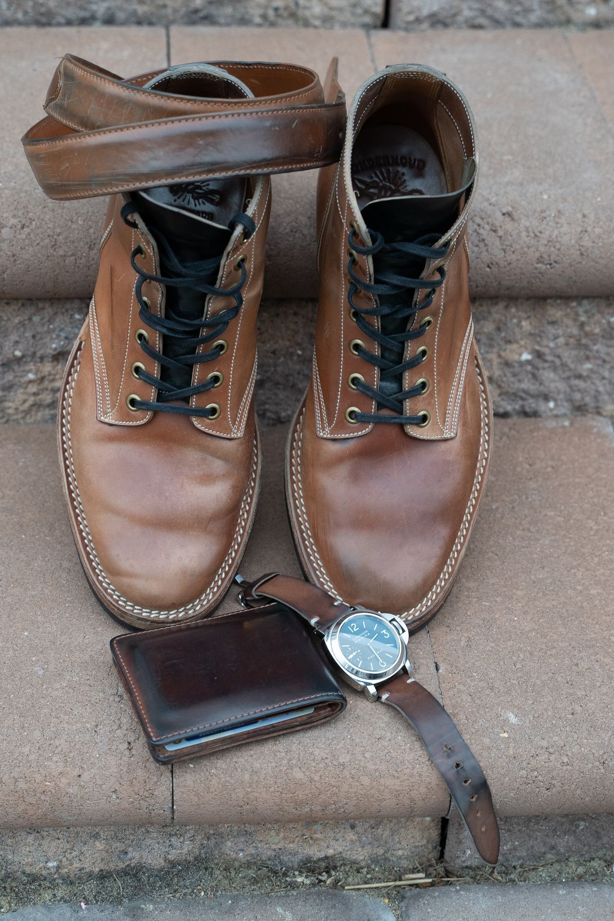 Photo by horweendreams on April 5, 2023 of the Onderhoud SVC01 Boondocker in Horween Unglazed Natural Shell Cordovan.