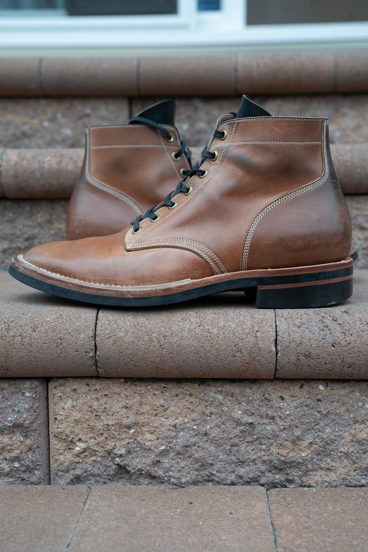 Photo by horweendreams on April 5, 2023 of the Onderhoud SVC01 Boondocker in Horween Unglazed Natural Shell Cordovan.