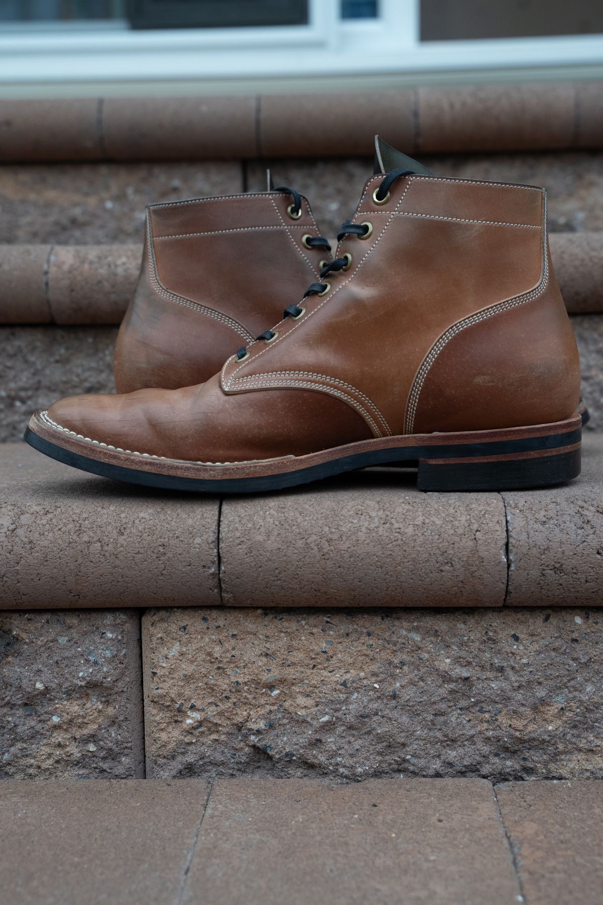 Photo by horweendreams on April 5, 2023 of the Onderhoud SVC01 Boondocker in Horween Unglazed Natural Shell Cordovan.