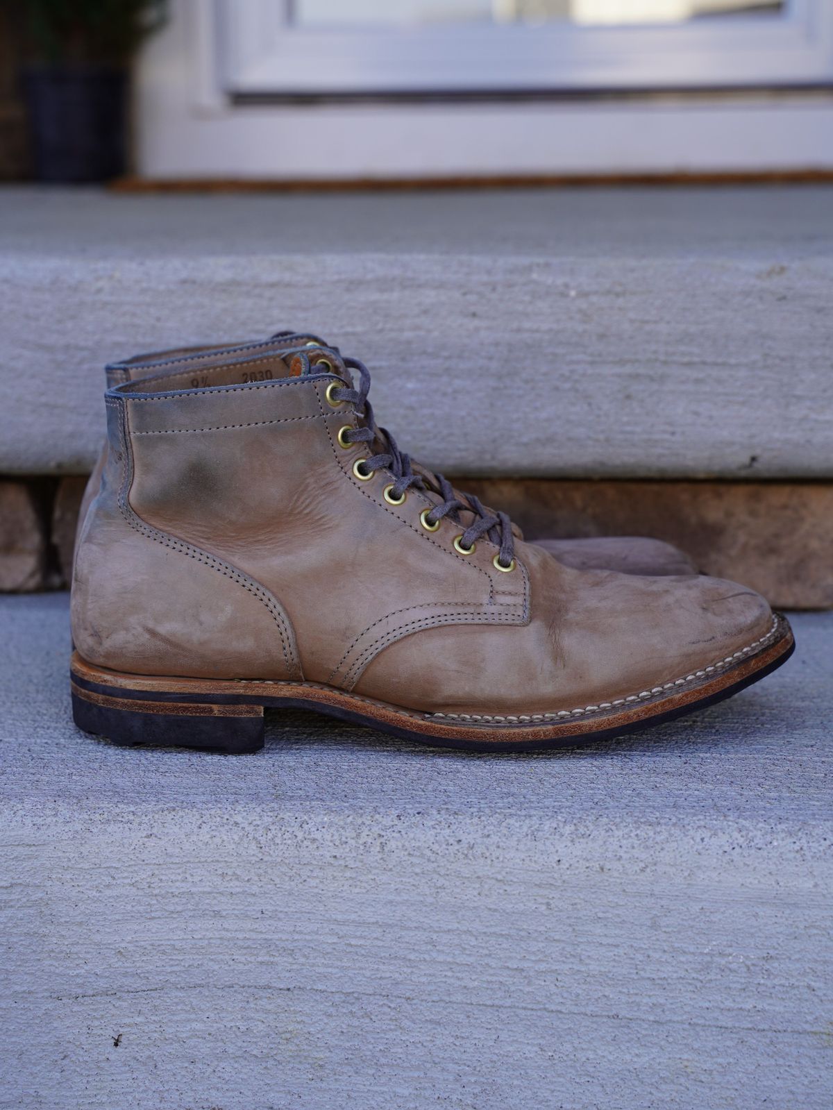Photo by horweendreams on December 3, 2021 of the Viberg Service Boot in Maryam Light Grey Horsebutt.