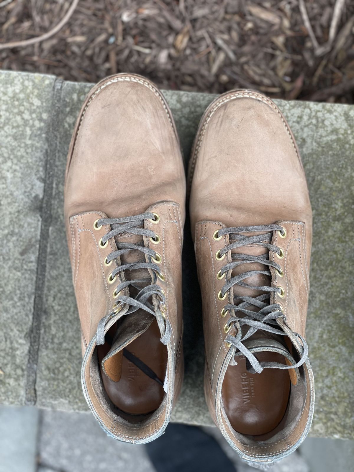 Photo by horweendreams on April 5, 2022 of the Viberg Service Boot in Maryam Light Grey Horsebutt.