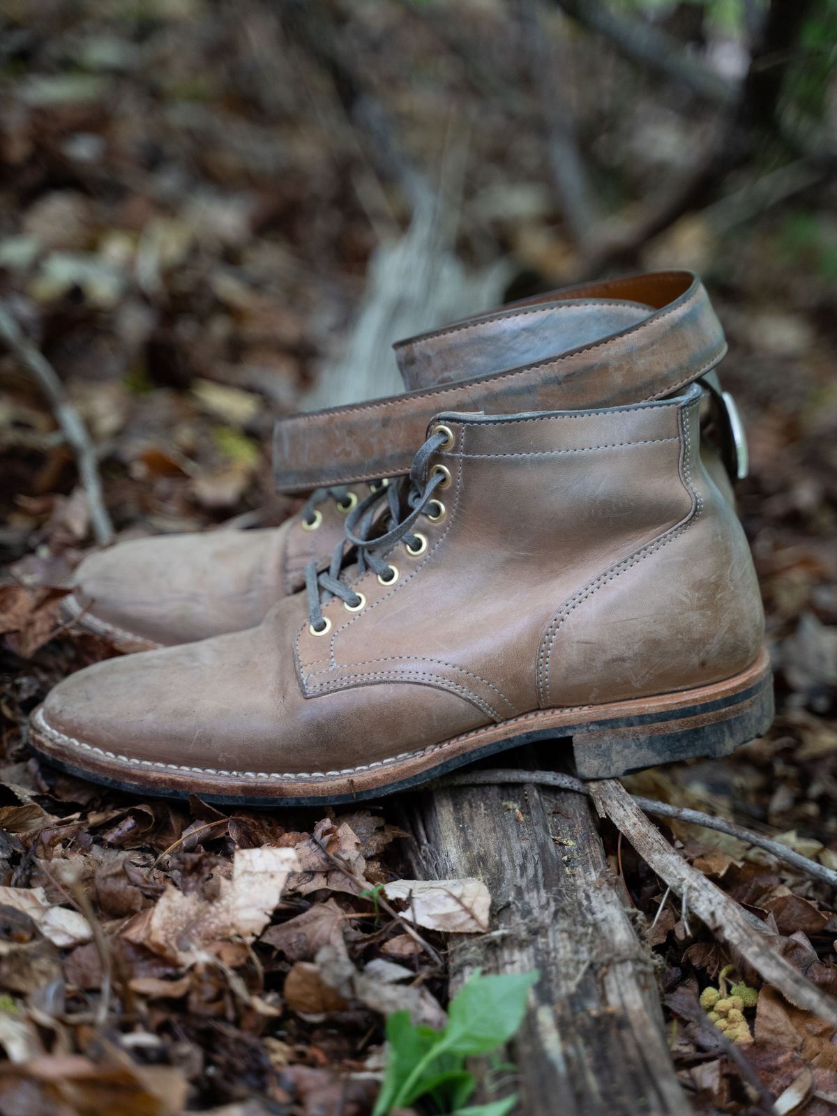 Photo by horweendreams on May 6, 2022 of the Viberg Service Boot in Maryam Light Grey Horsebutt.