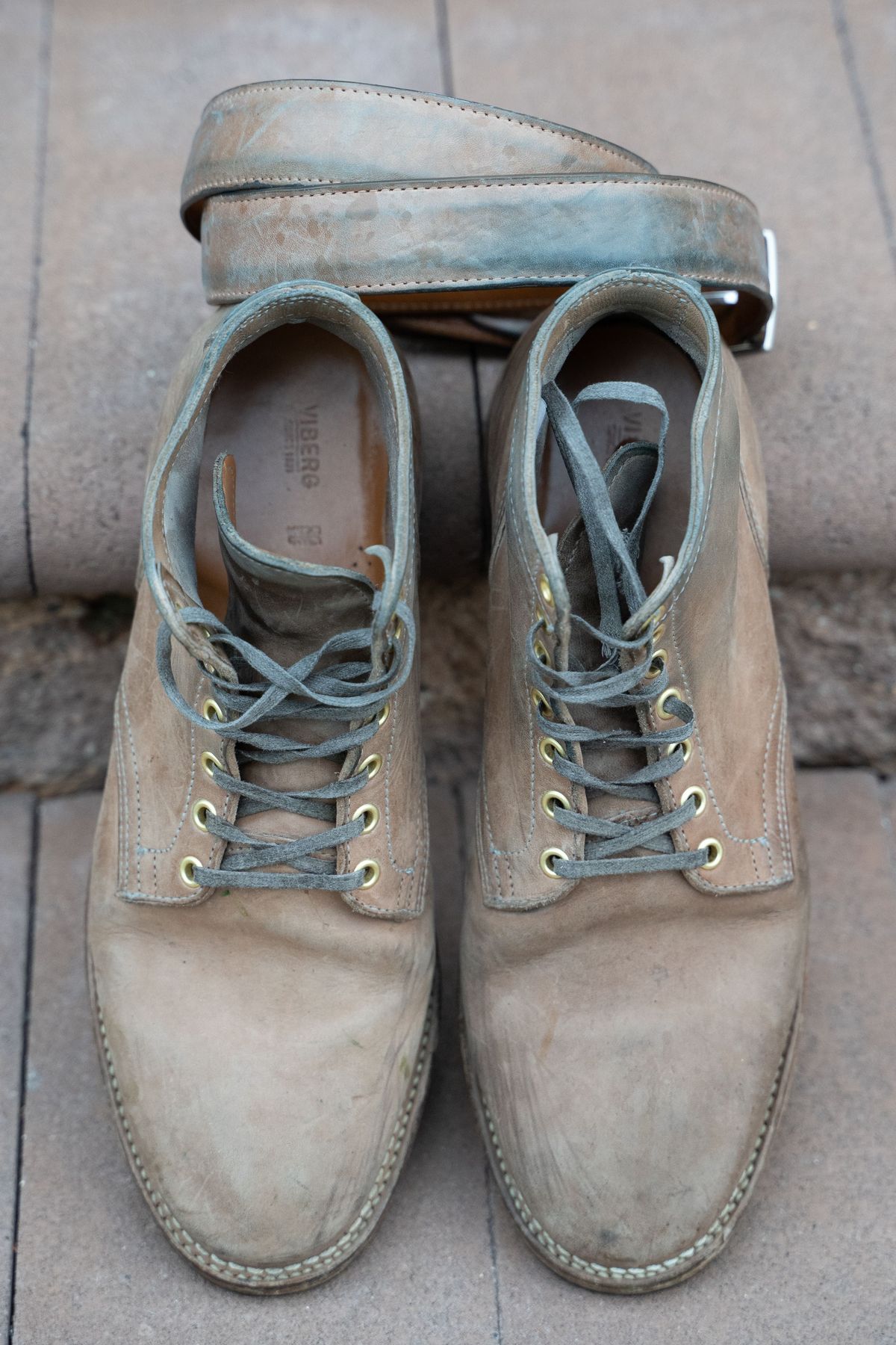 Photo by horweendreams on May 6, 2022 of the Viberg Service Boot in Maryam Light Grey Horsebutt.