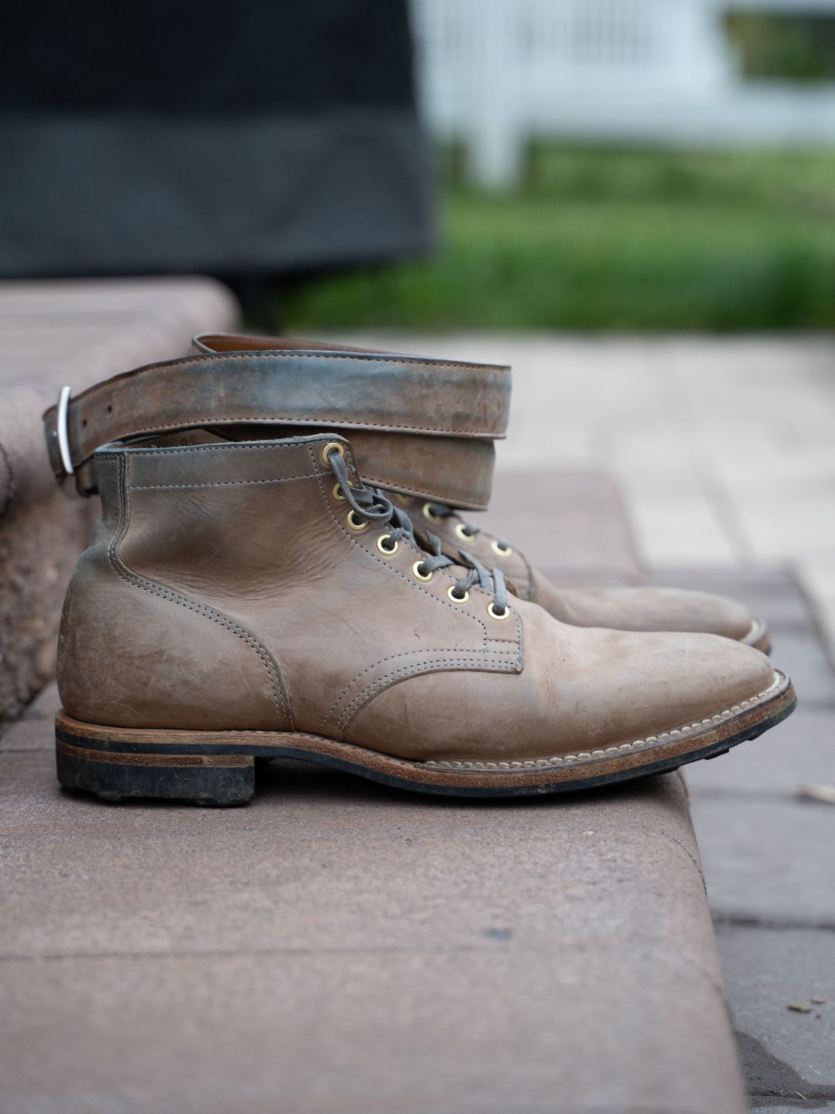 Photo by horweendreams on May 6, 2022 of the Viberg Service Boot in Maryam Light Grey Horsebutt.