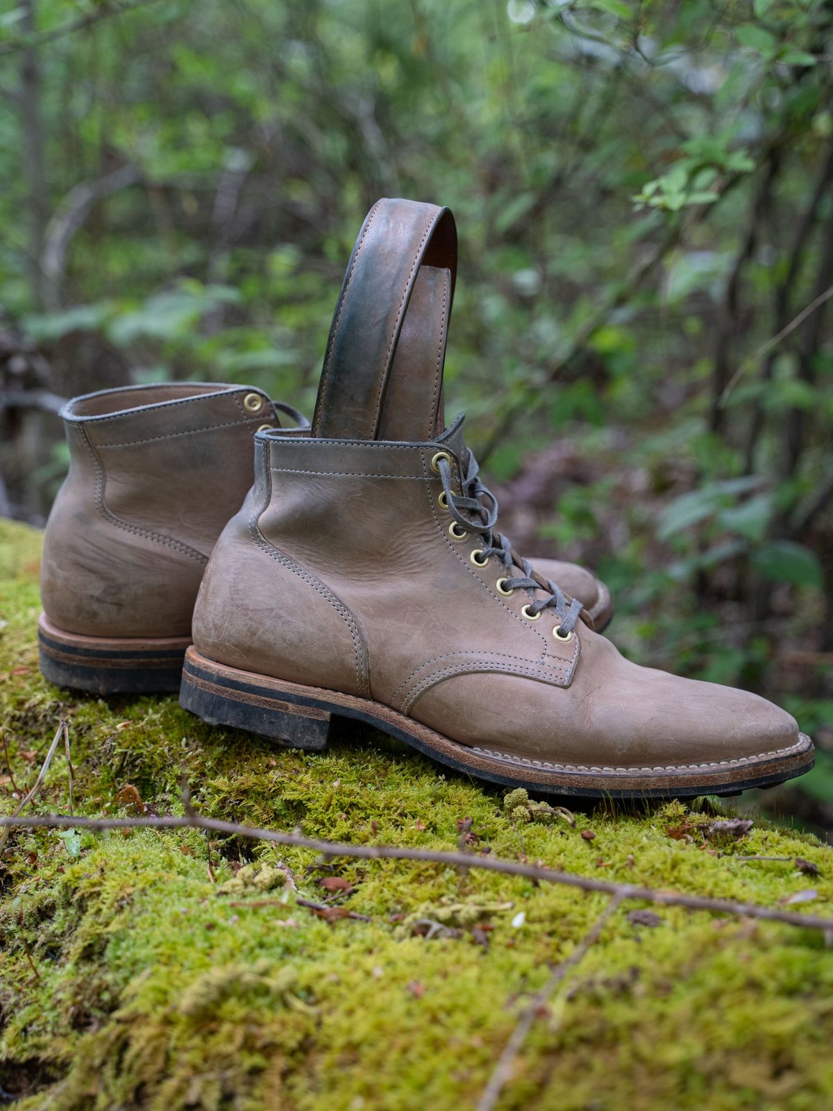 Photo by horweendreams on May 6, 2022 of the Viberg Service Boot in Maryam Light Grey Horsebutt.