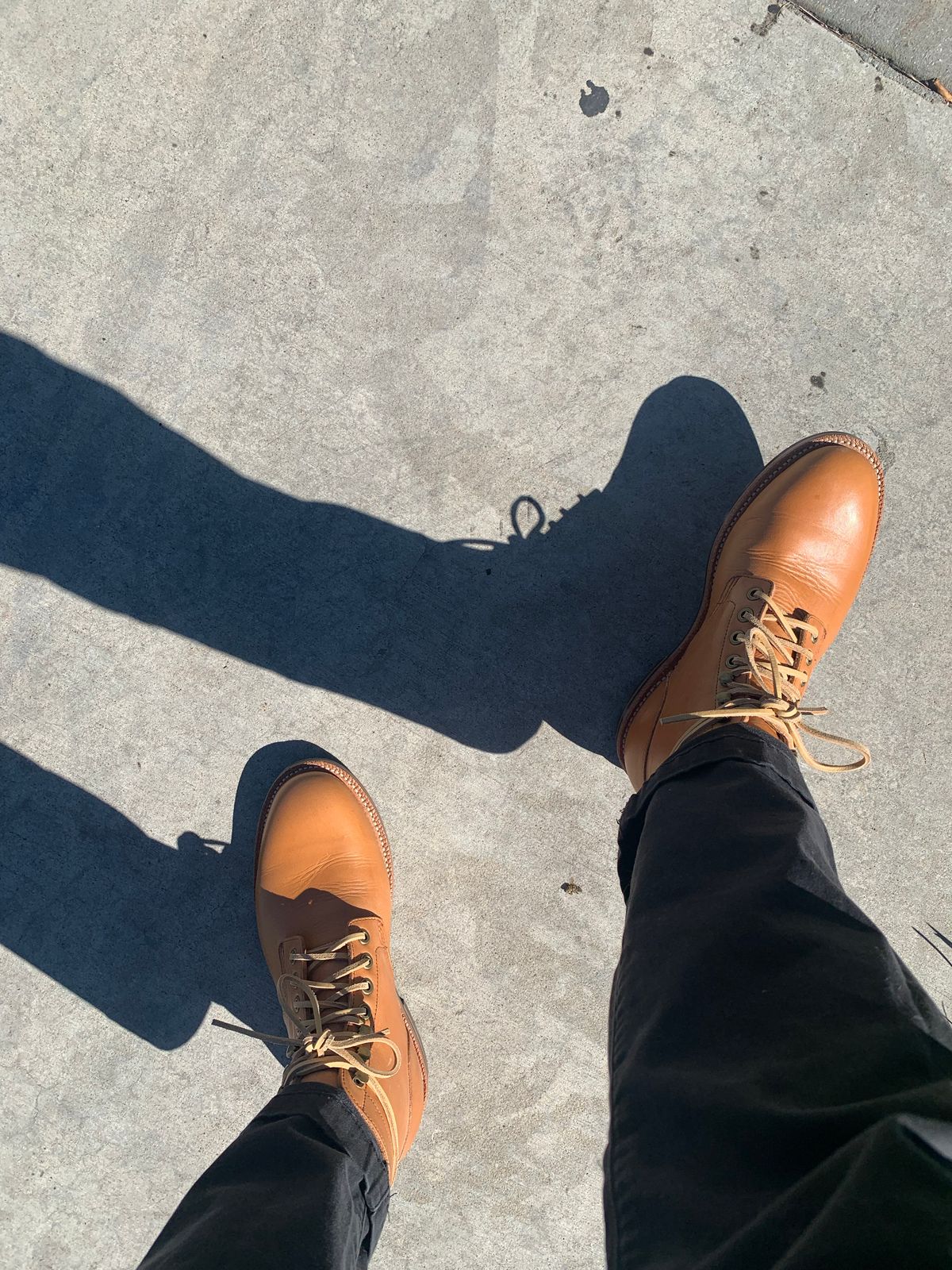 Photo by RobertBootmann on October 4, 2022 of the Grant Stone Diesel Boot in Horween English Tan Essex.
